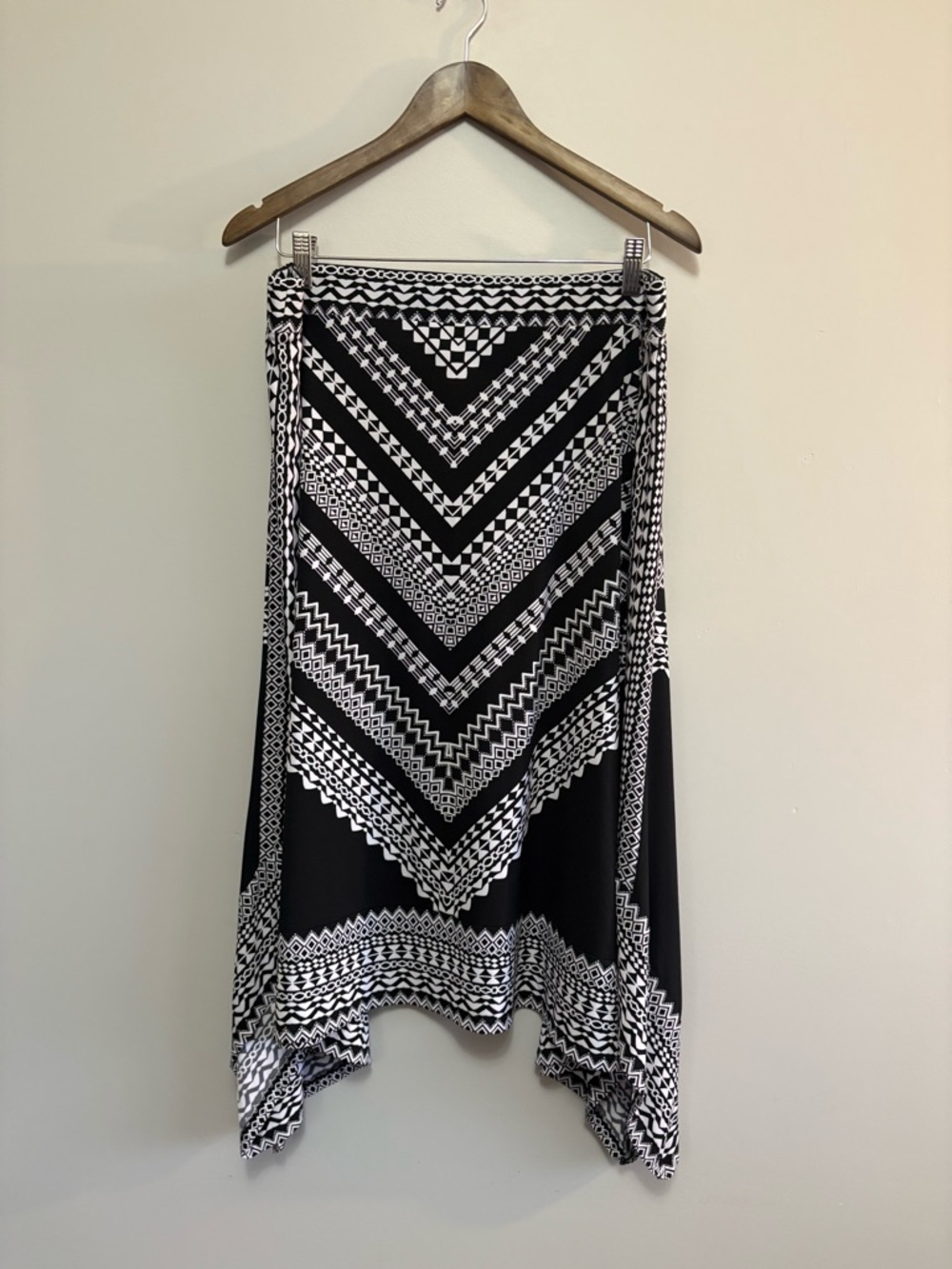 Tanjay Petite Black & White Geometric Style Skirt Plus Size 16P